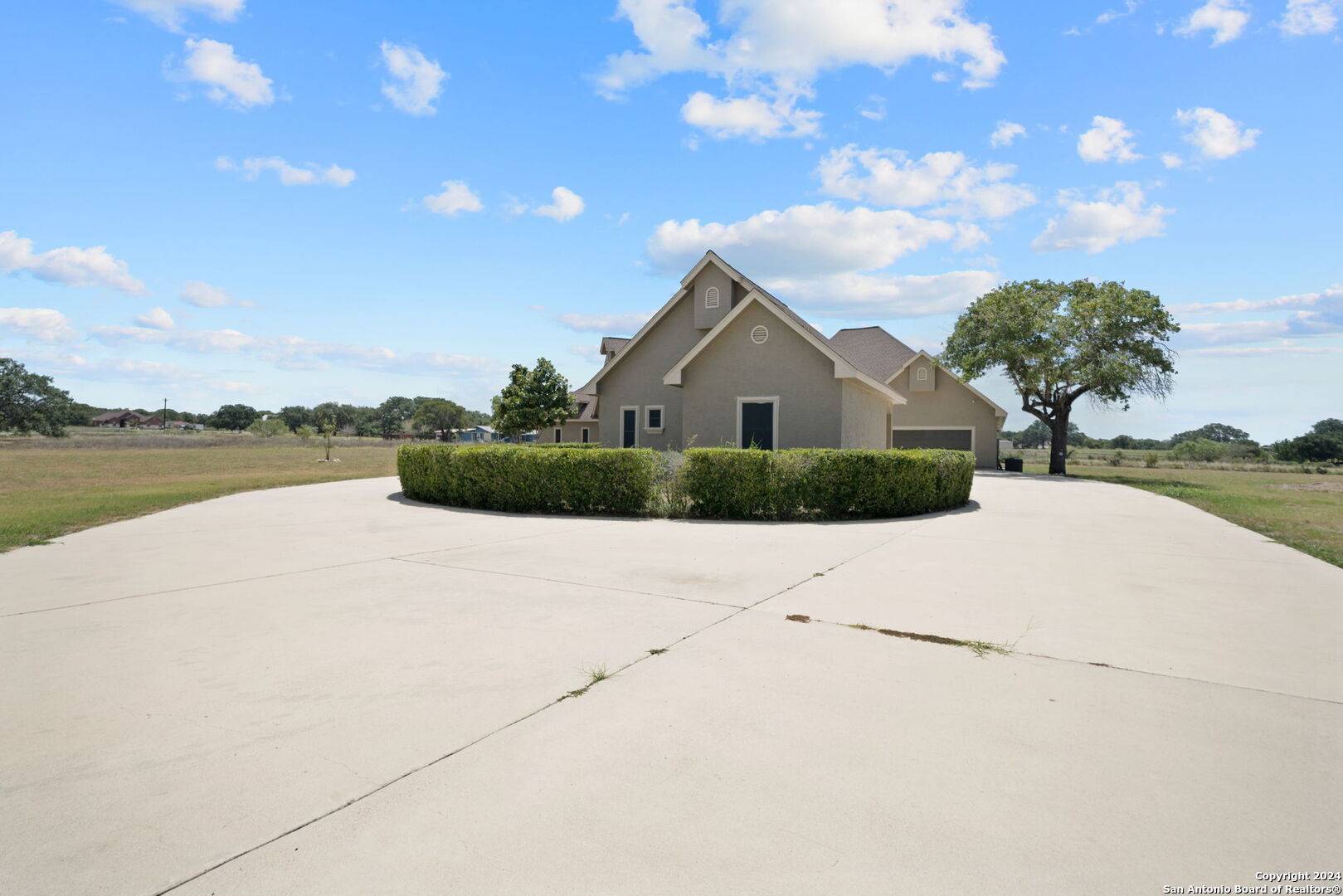 Natalia, TX 78059,3022 interstate 35
