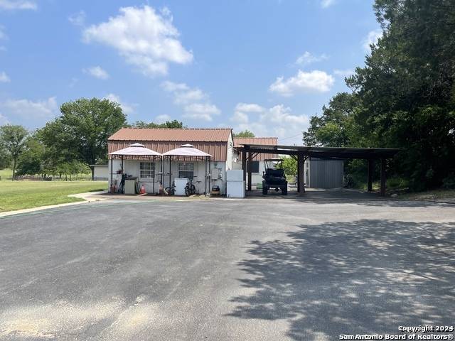 New Braunfels, TX 78132-4825,7444 FM 482