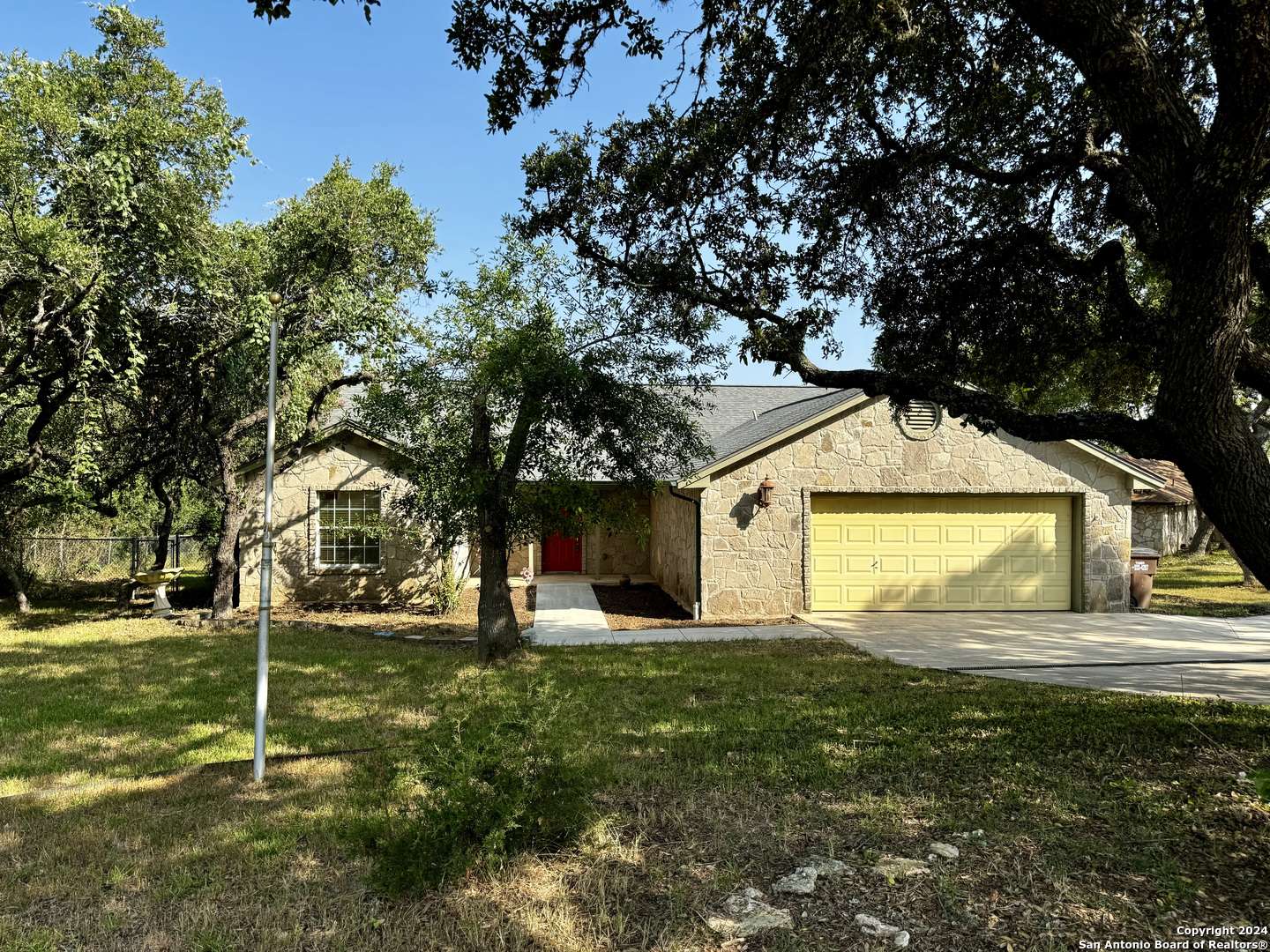 San Antonio, TX 78260-8025,740 DEER CROSS LN