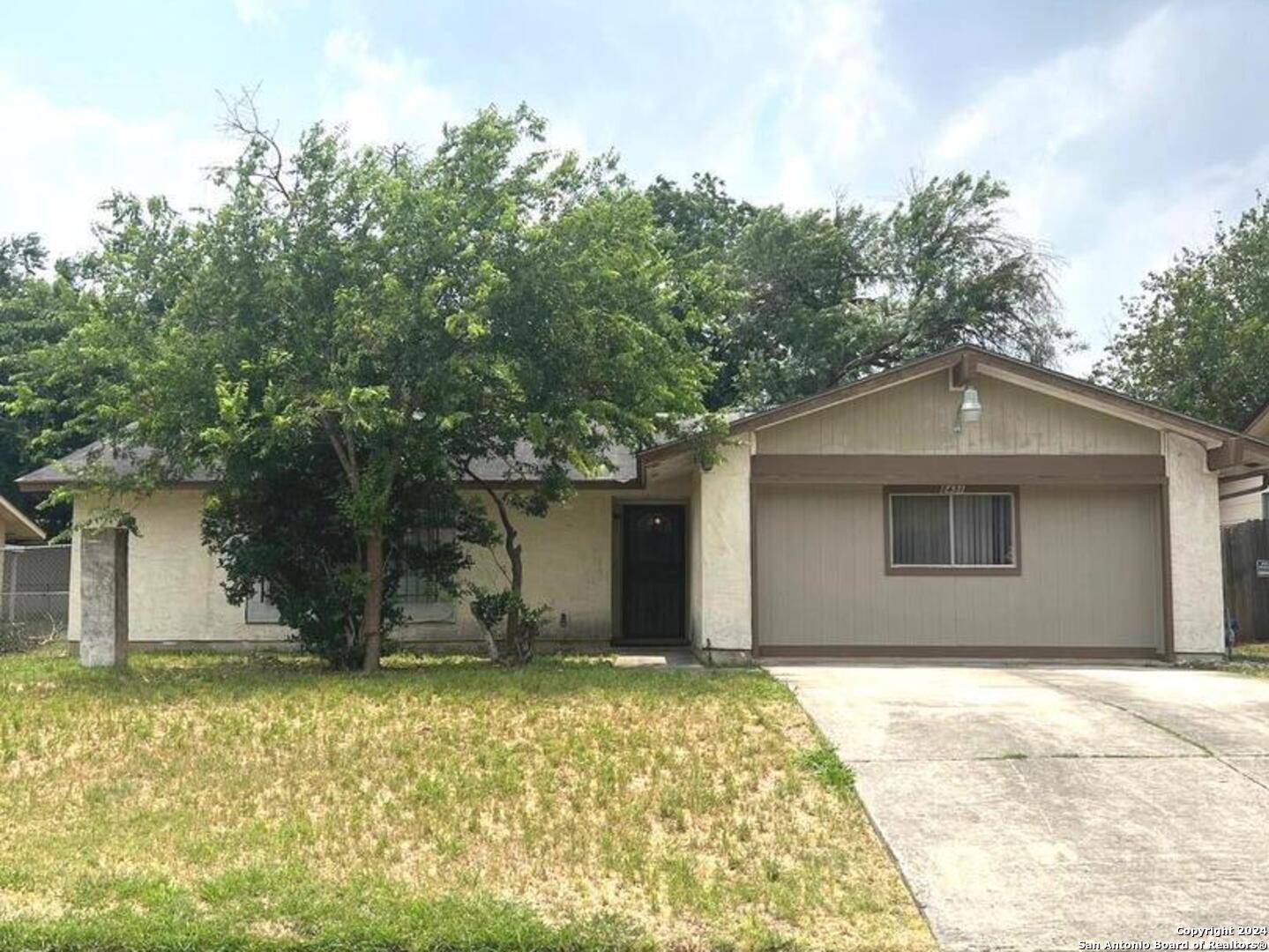 San Antonio, TX 78239-3015,8431 GLEN BREEZE