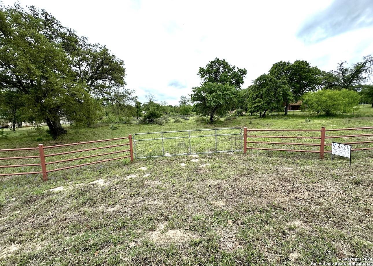 Natalia, TX 78059,CR 6868 CR 6868