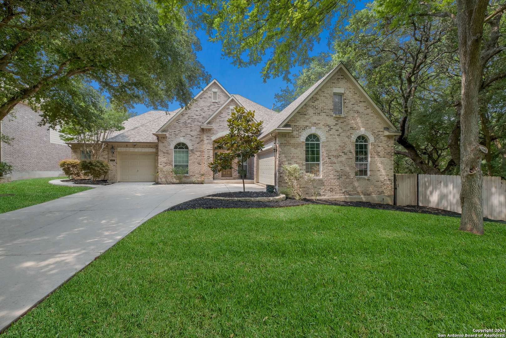 San Antonio, TX 78256-1611,402 CYPRESS TRL