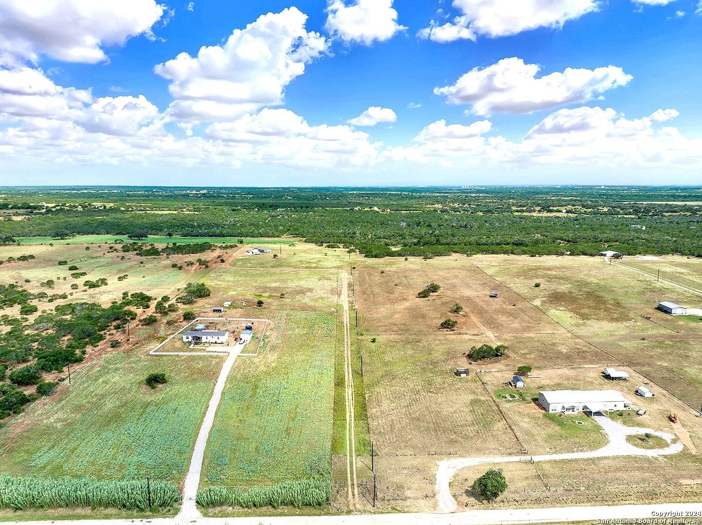 Floresville, TX 78114,1290 County Road 122