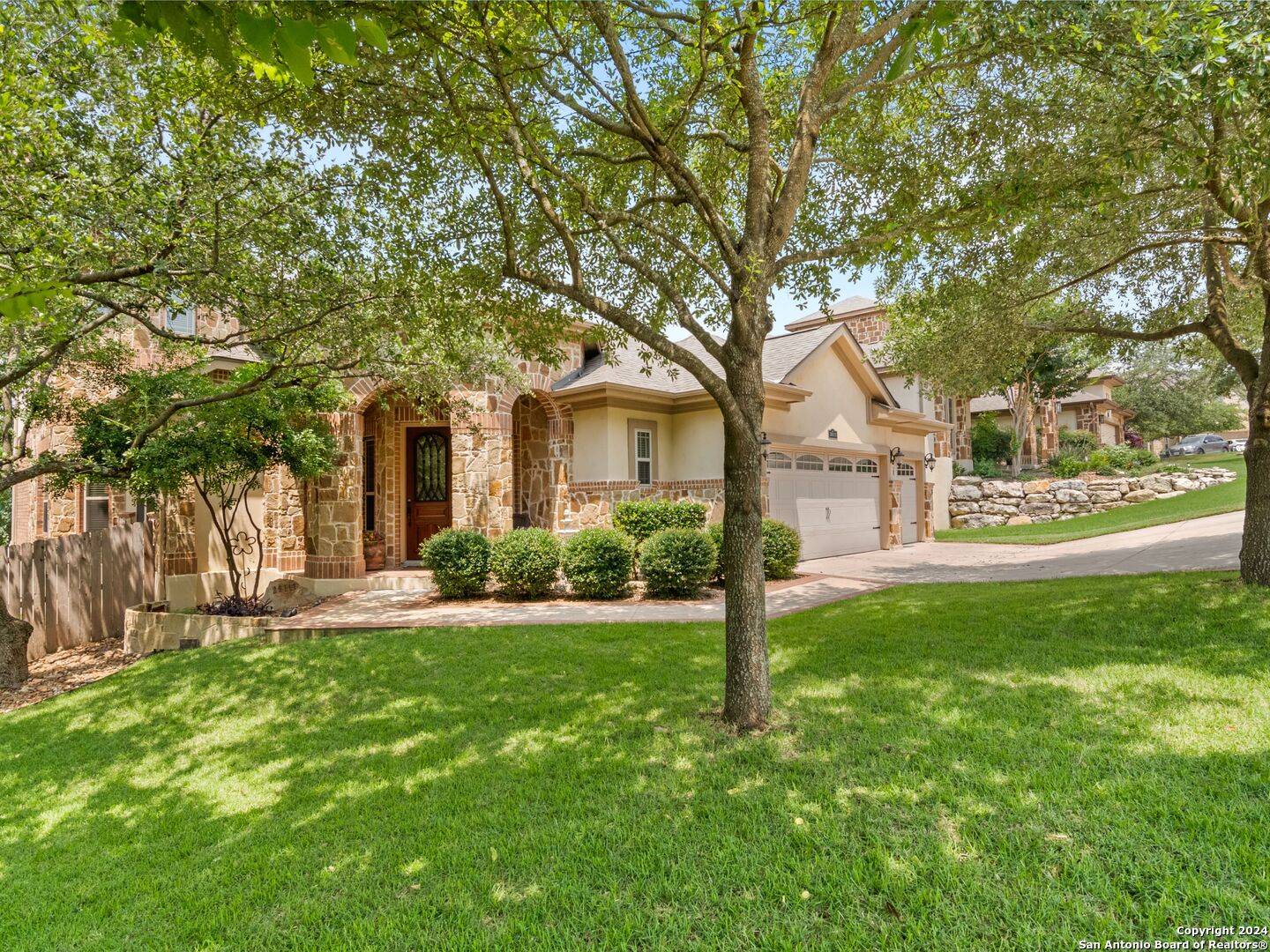 Boerne, TX 78015-4881,28111 VINE CLIFF