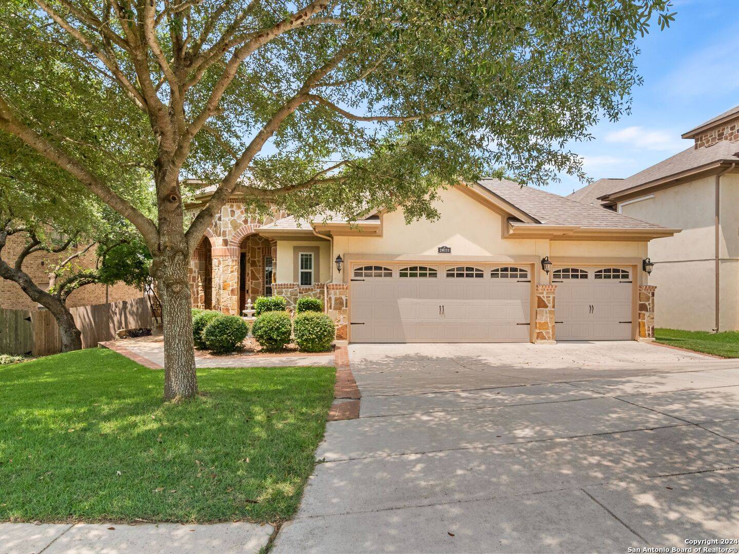 Boerne, TX 78015-4881,28111 VINE CLIFF