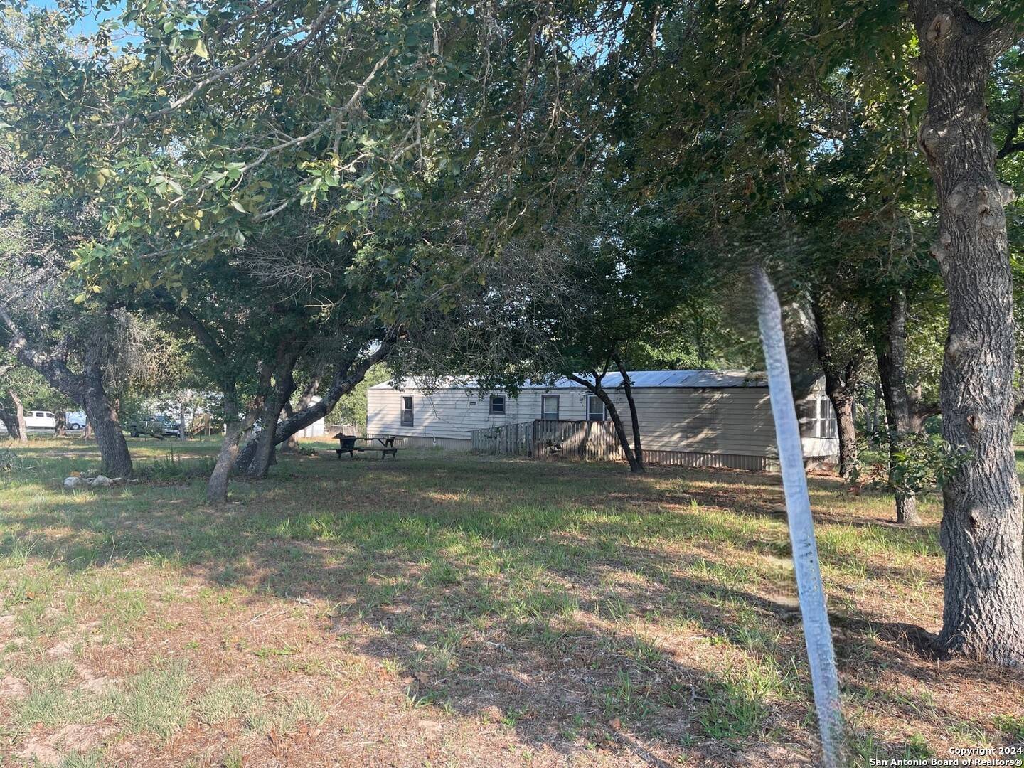 La Vernia, TX 78121,287 hickory hill