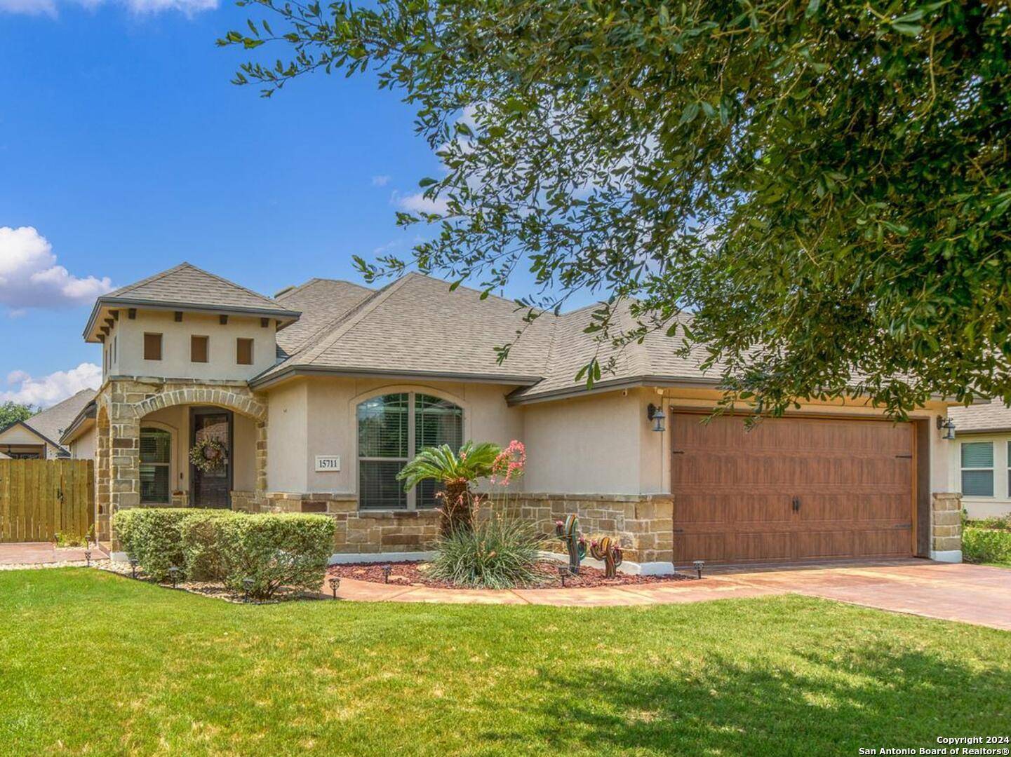 Selma, TX 78154-1861,15711 YORK LN