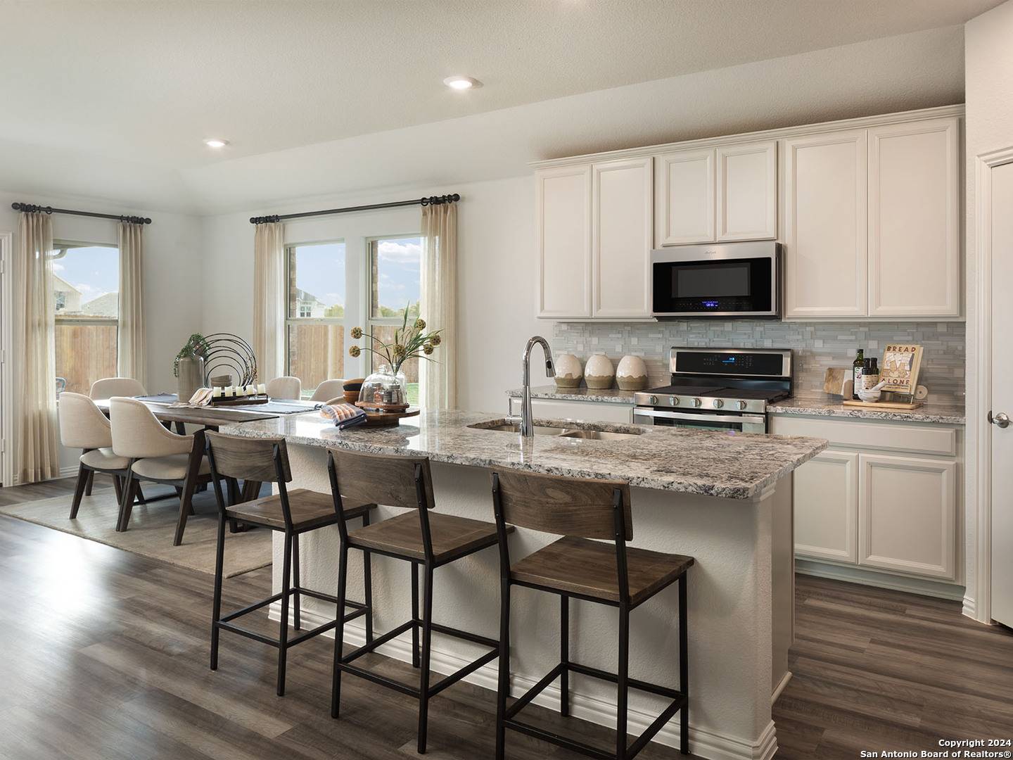 San Antonio, TX 78260,908 Black Horse Way
