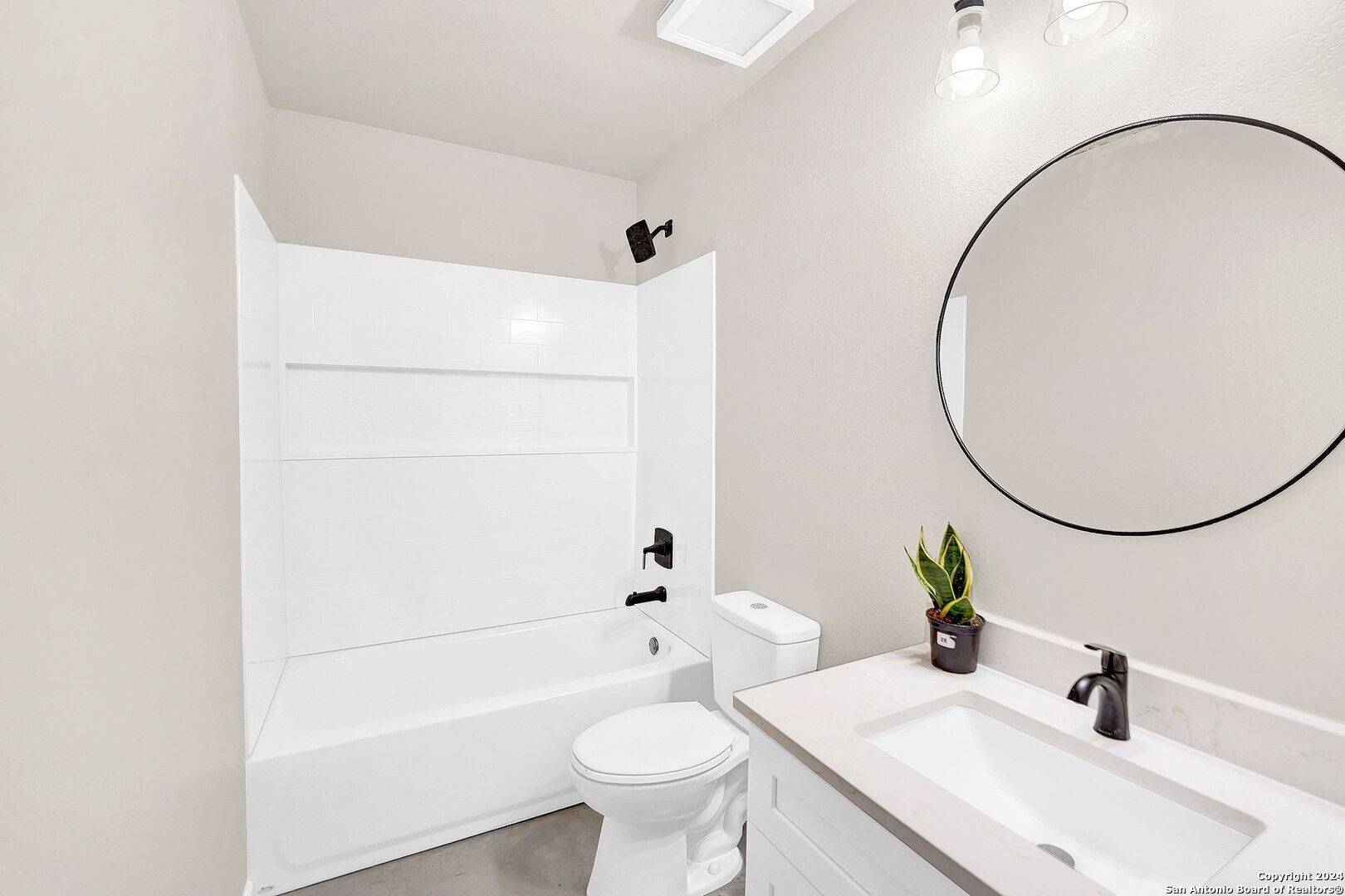 Hondo, TX 78861-2723,2105 AVENUE P