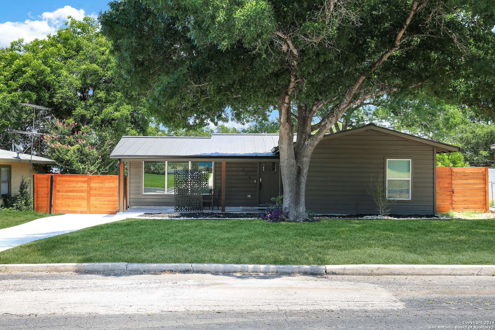 San Antonio, TX 78209-4916,226 KAREN LN