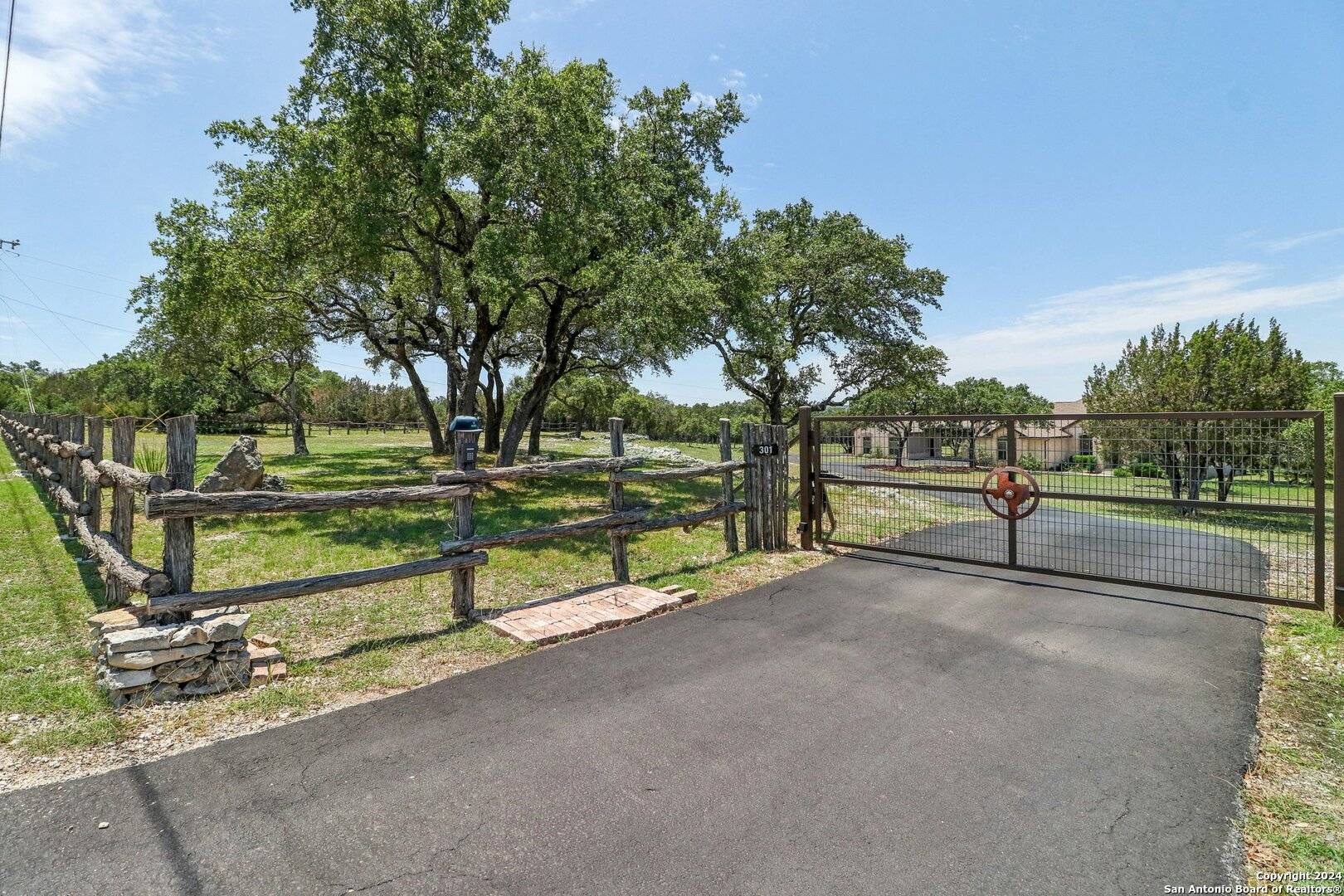 Boerne, TX 78006,301 RIVER RIDGE