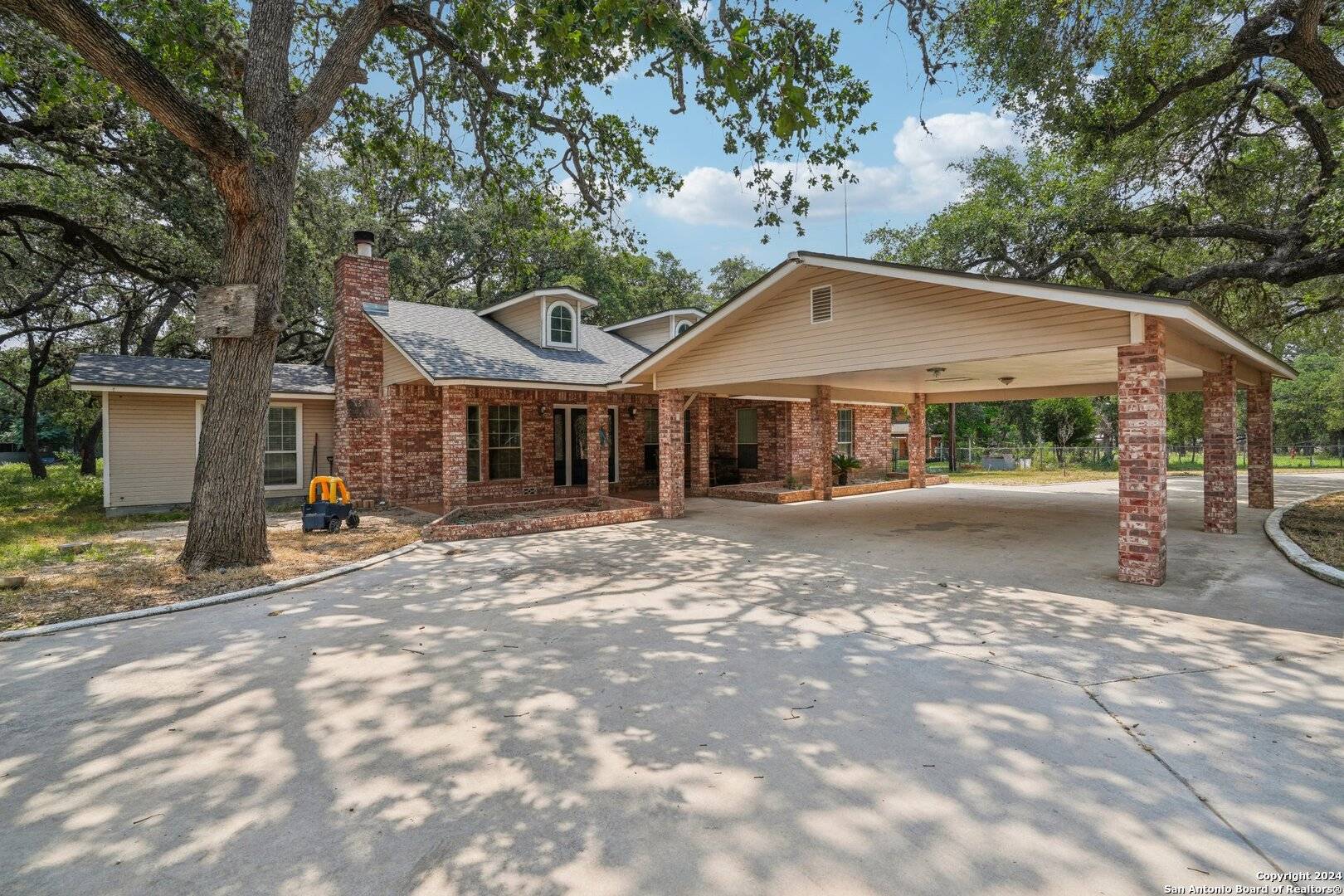 San Antonio, TX 78264-9518,22185 MATHIS RD