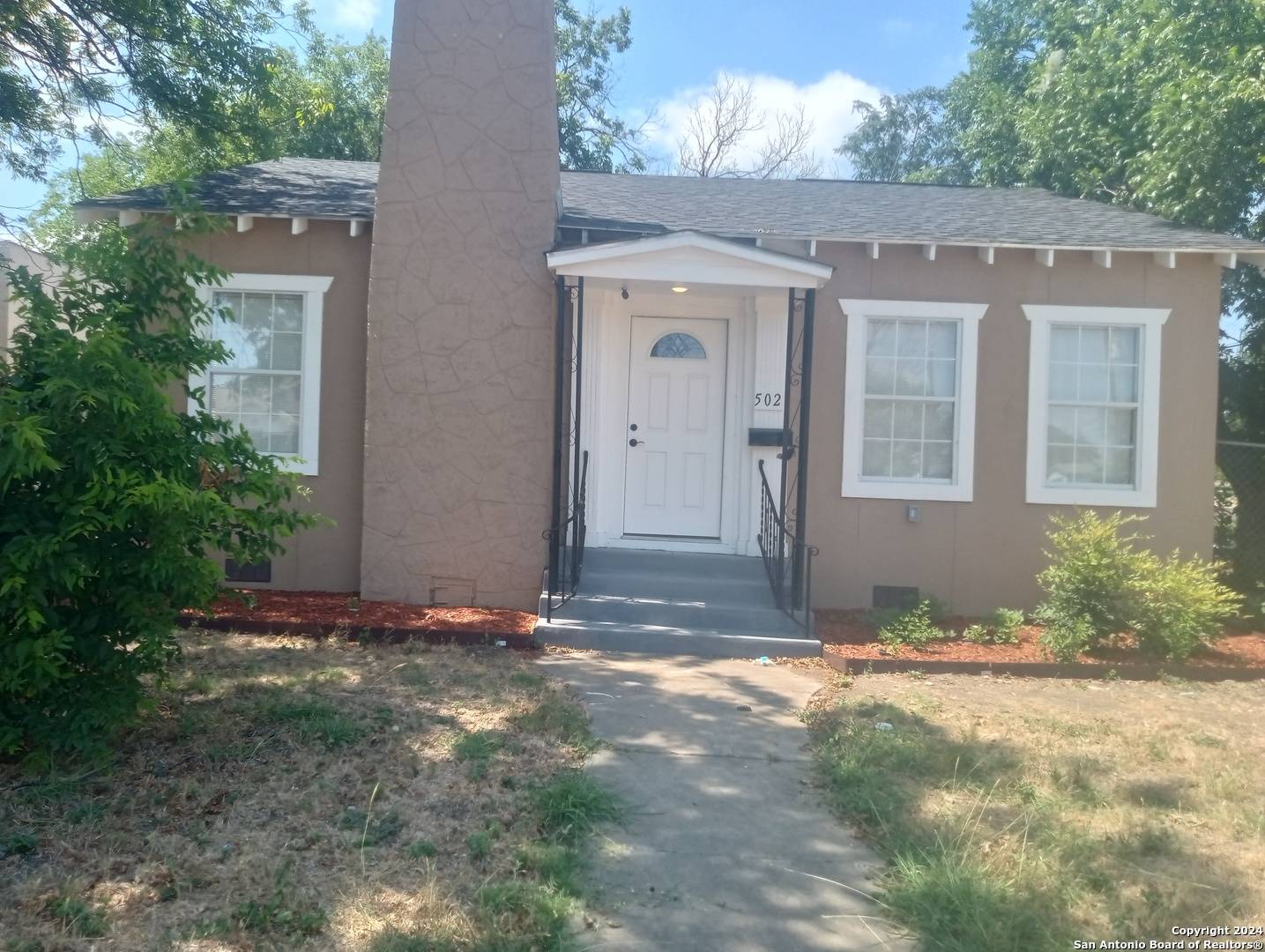 San Antonio, TX 78210-5162,502 TOPEKA BLVD