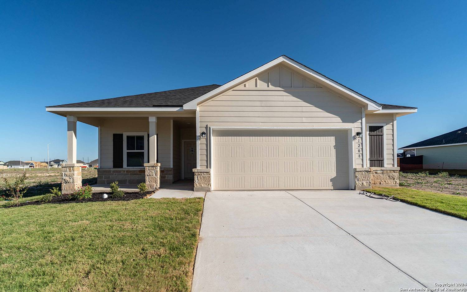 Seguin, TX 78155,1208 Marvin Grove