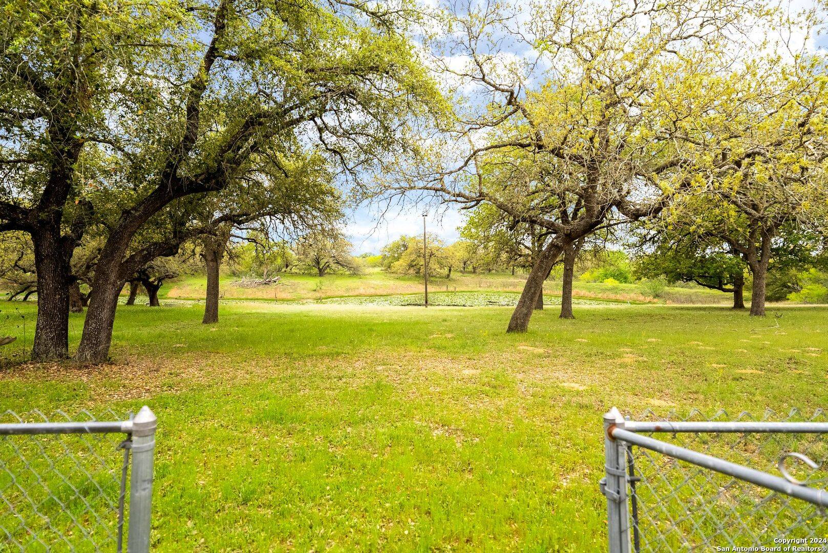 La Vernia, TX 78121-5653,1805 CR 317