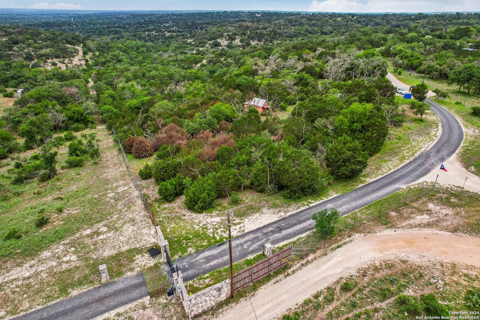 Fredericksburg, TX 78624-6139,122 ANCIENT COAST RD