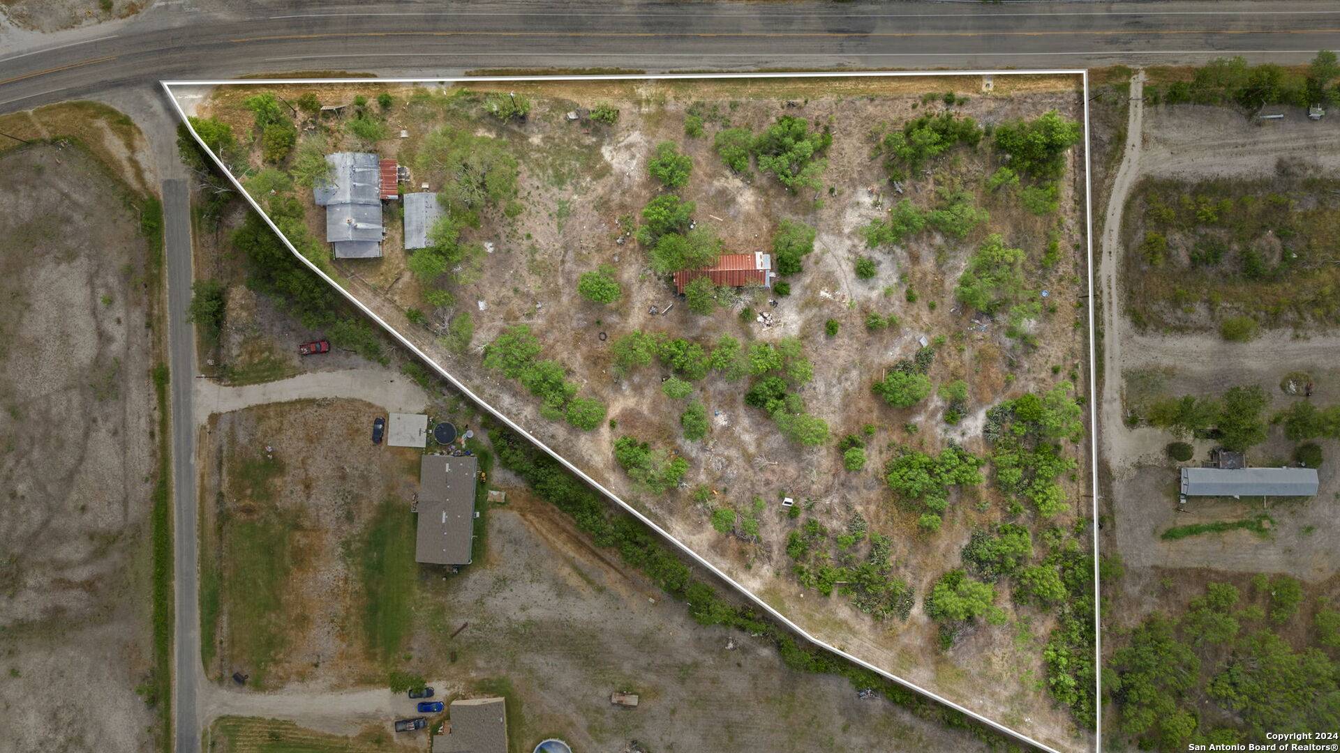 Natalia, TX 78059-2224,18292 FM 471