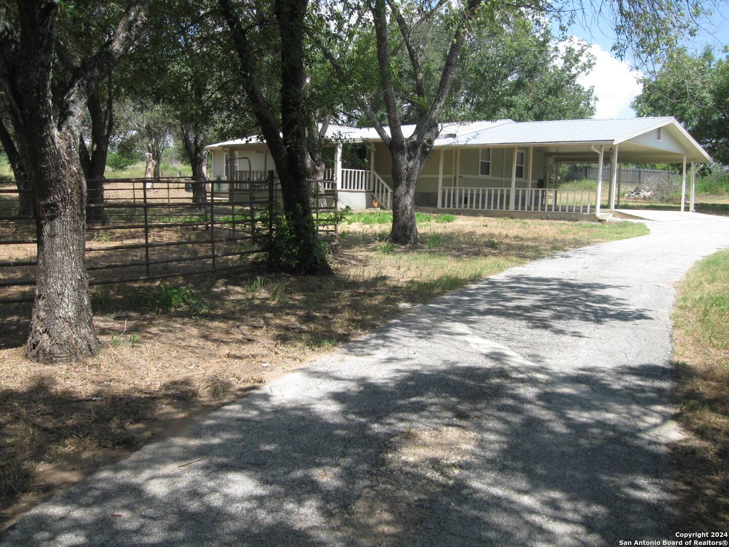 Atascosa, TX 78002,18111 Luckey Rd