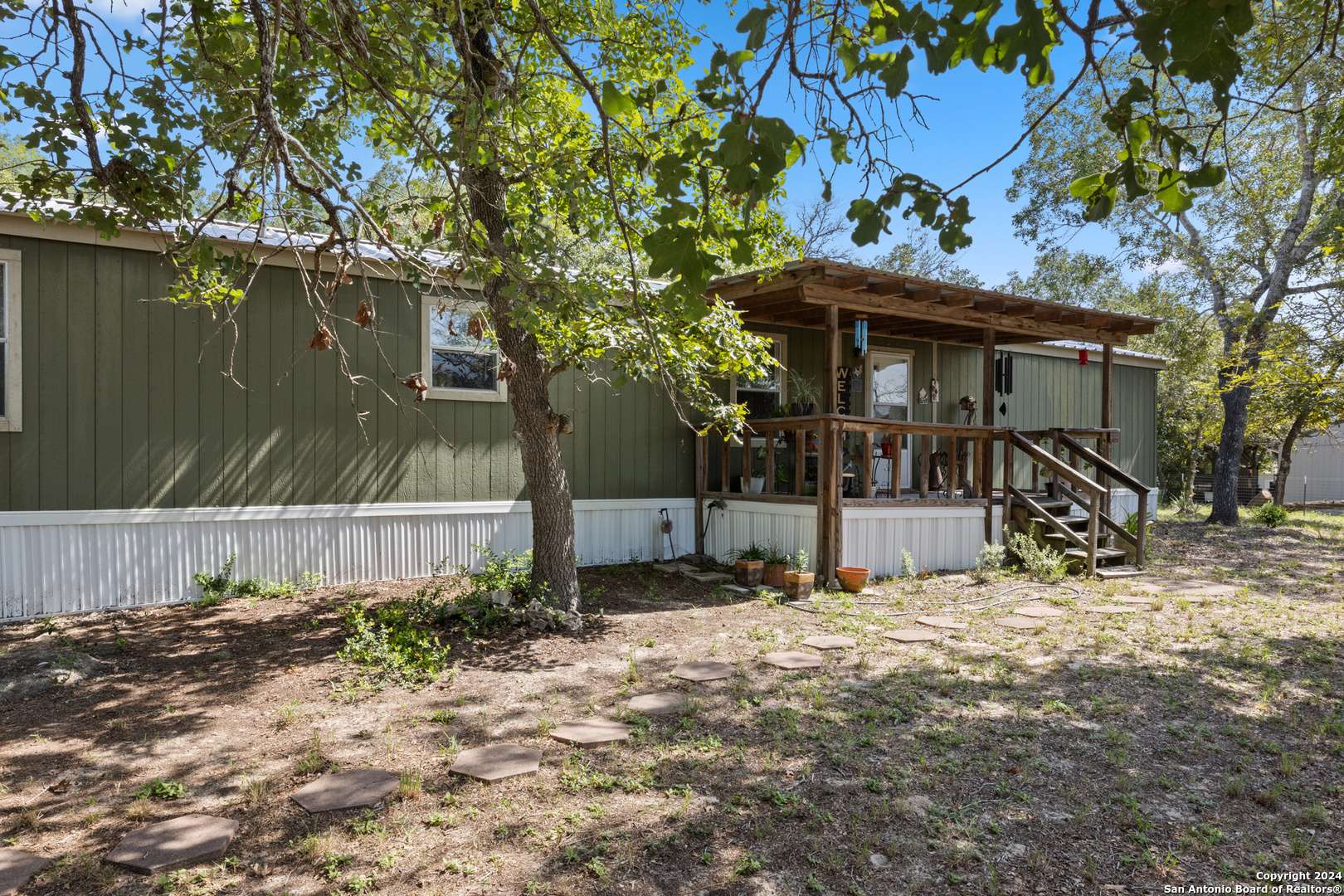 Seguin, TX 78155-8859,250 BRIDLEWOOD PATH