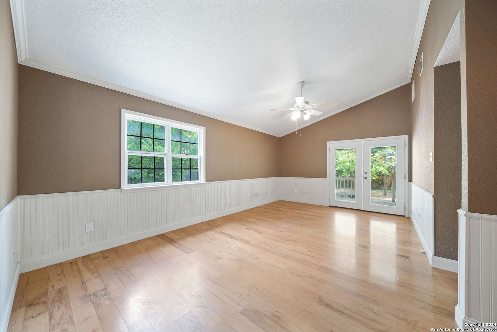 Universal City, TX 78148-2803,8702 COLLINGWOOD