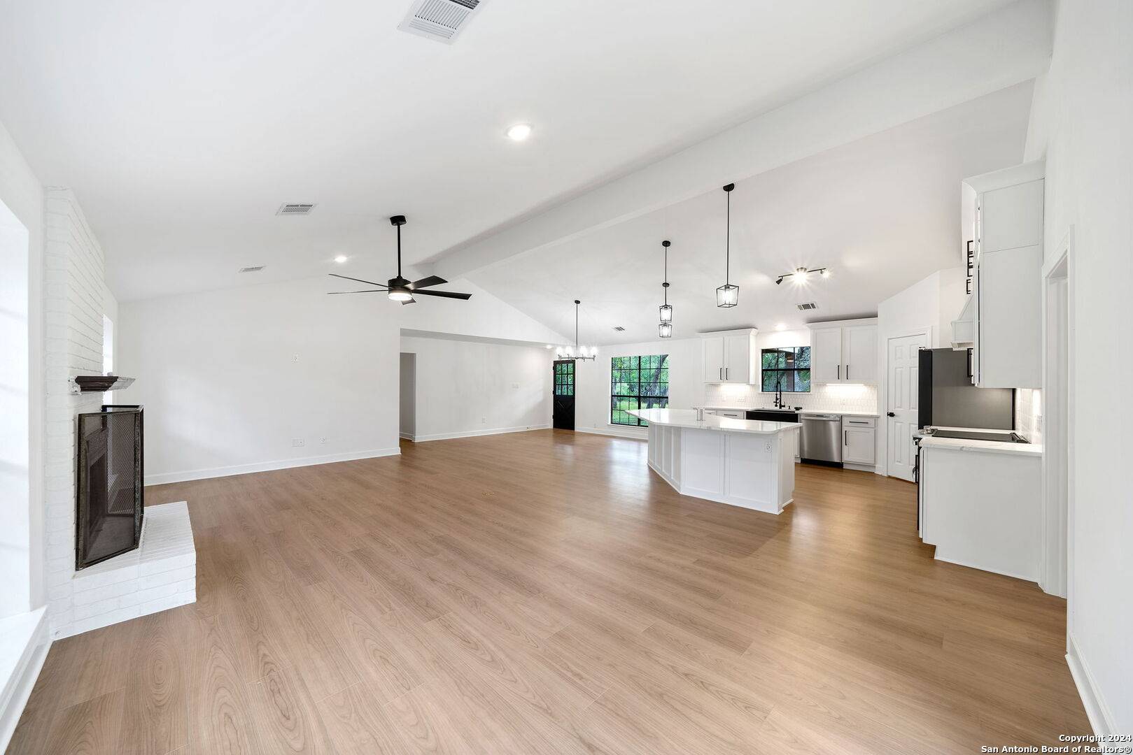 Bulverde, TX 78163,402 Elm Hollow