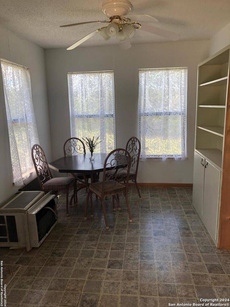 Kerrville, TX 78028,200 DENLU RD