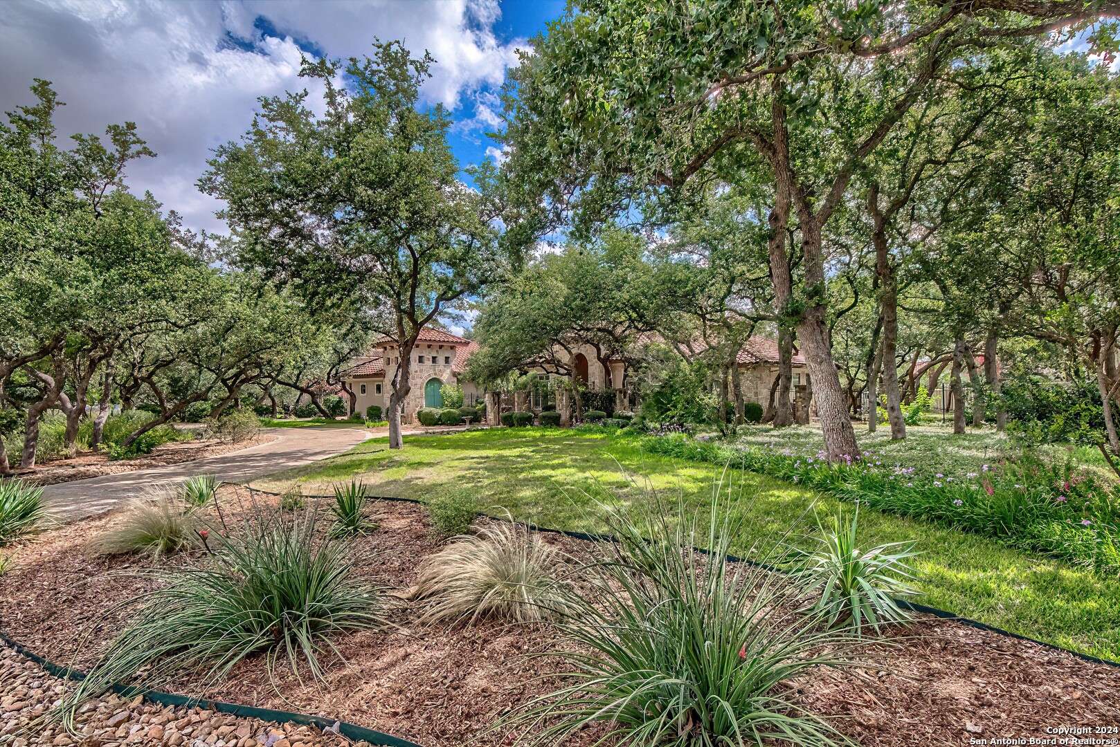 Shavano Park, TX 78249-2080,510 BERWICK TOWN