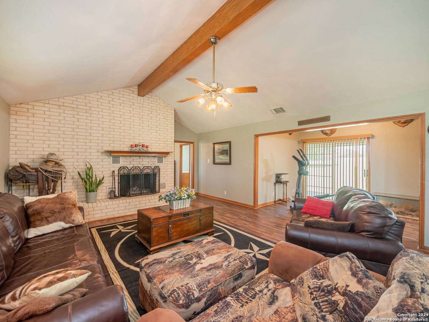 Kenedy, TX 78119,1343 County Road 145