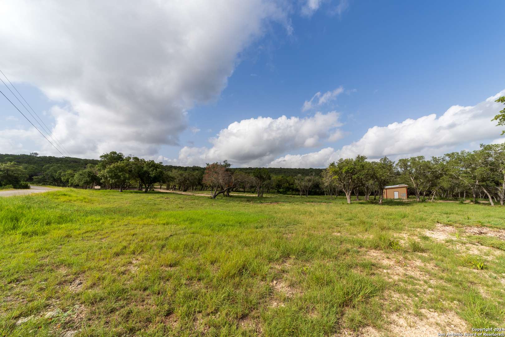 Bandera, TX 78003,592 Mustang Pass