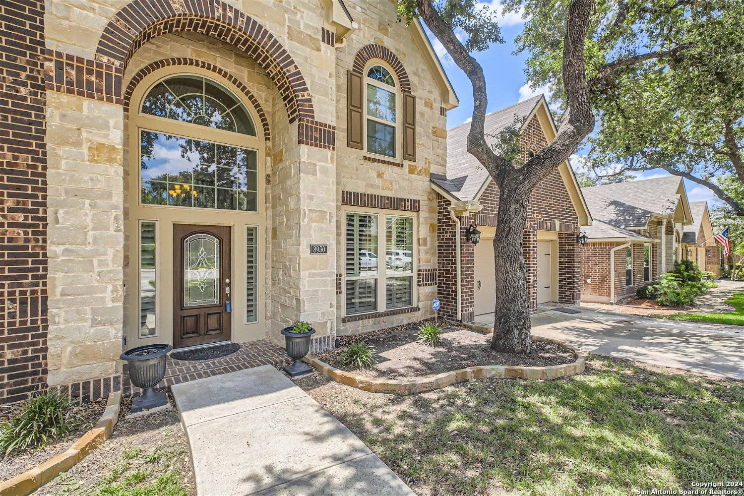 San Antonio, TX 78255-2382,8930 Cimarron Route