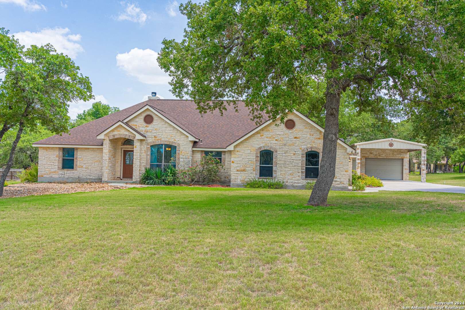 La Vernia, TX 78121,141 Legacy View