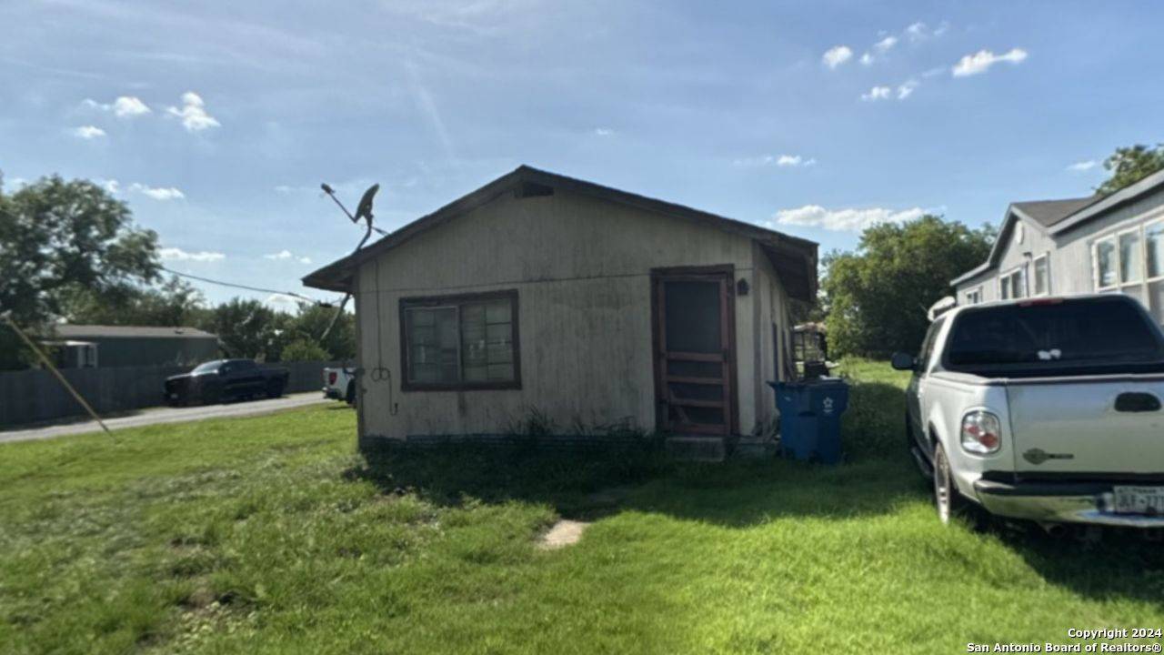 Poth, TX 78147-0139,901 GRIFFITH ST