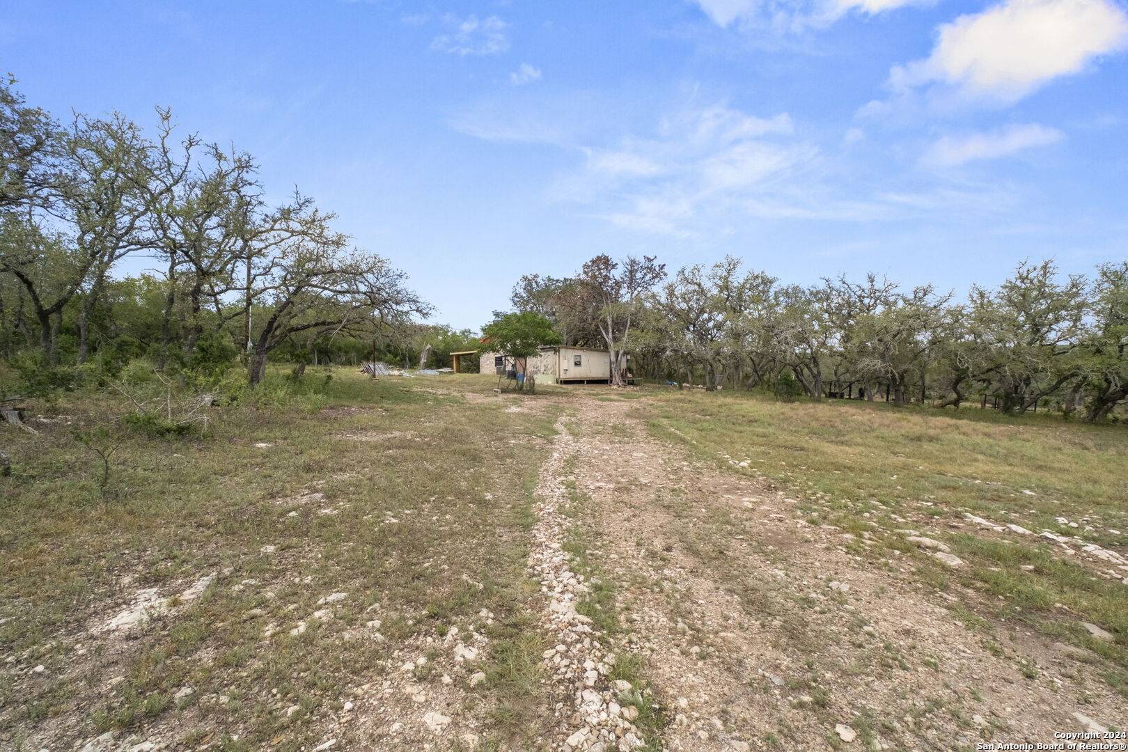 Hondo, TX 78861,233 private road 233