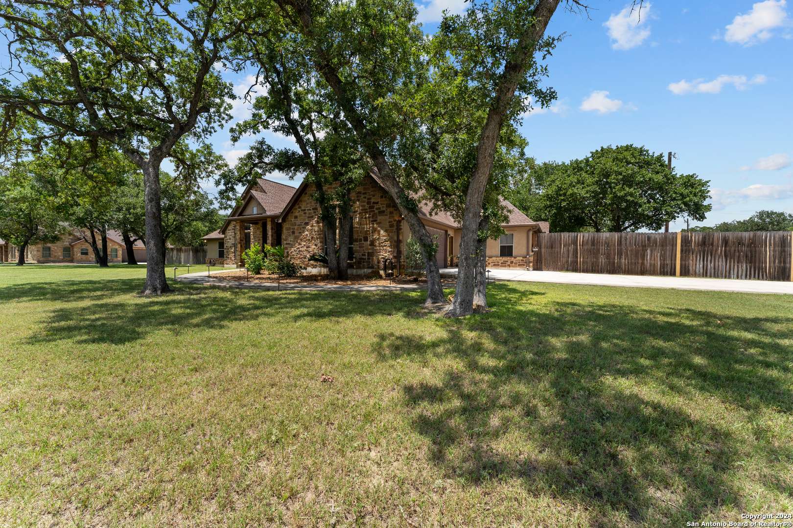 La Vernia, TX 78121,149 Copper Creek