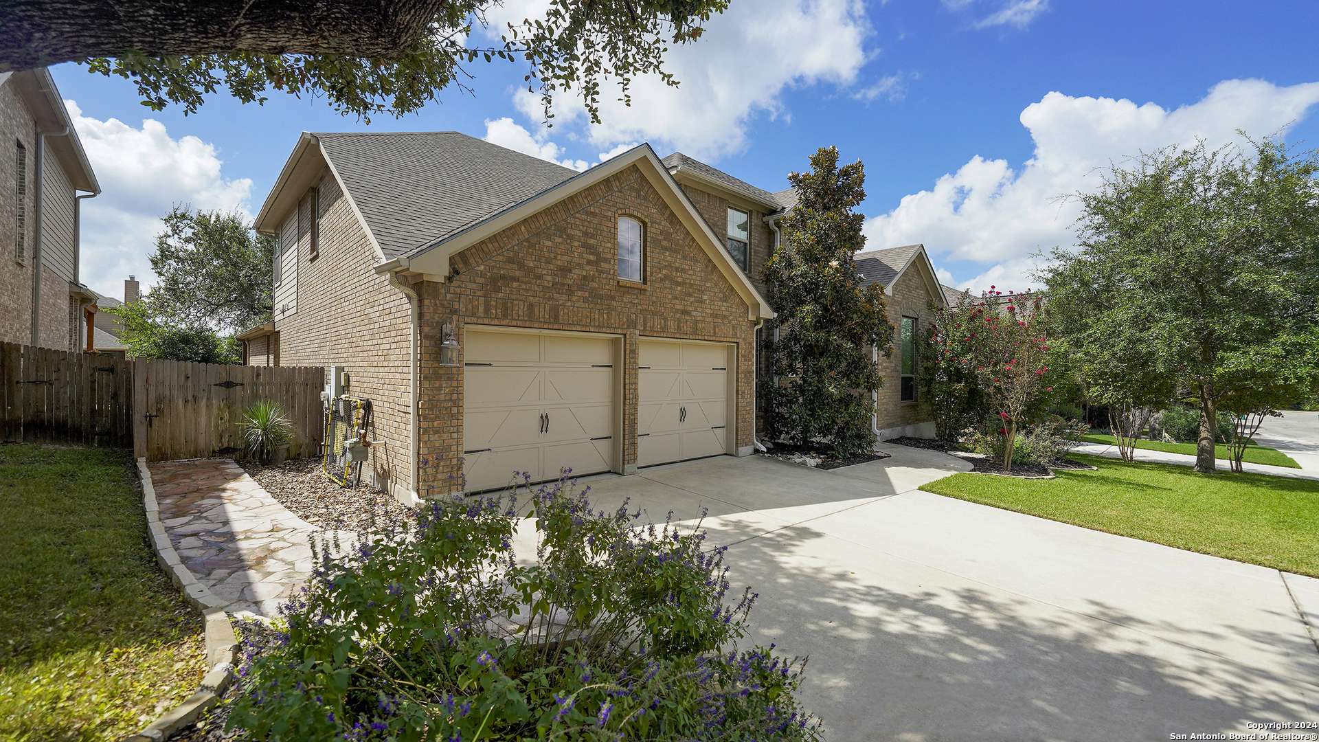 San Antonio, TX 78255-2427,8910 AZALEA POINTE