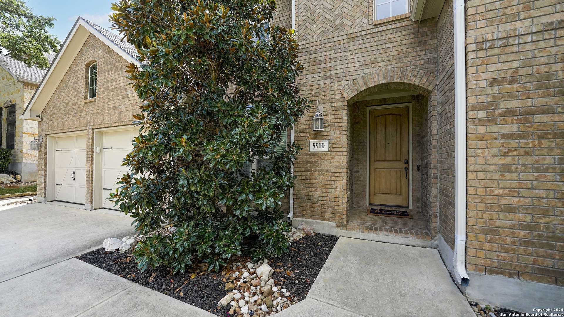 San Antonio, TX 78255-2427,8910 AZALEA POINTE