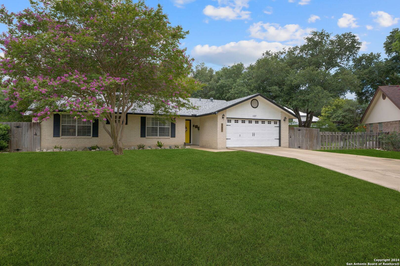 Castroville, TX 78009,107 Summer Breeze