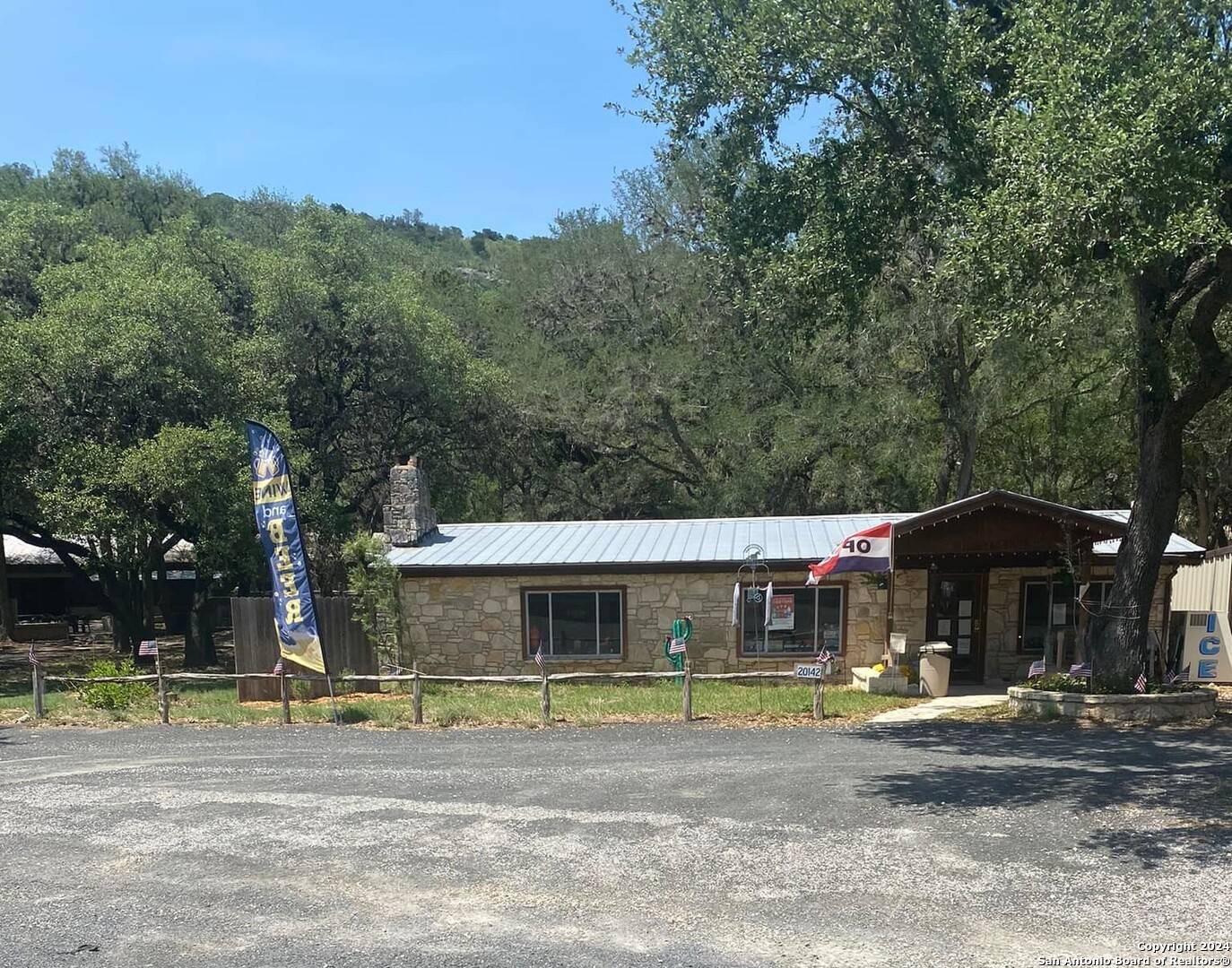 Sabinal, TX 78881,20142 Texas Highway 127