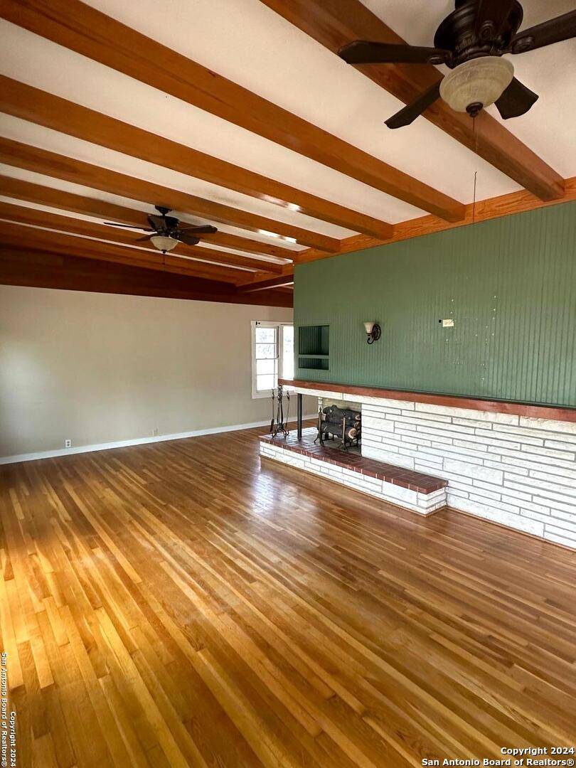 Sabinal, TX 78881,1000 Center ST