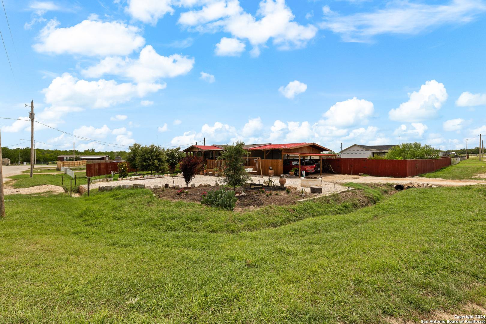Pleasanton, TX 78064,14 GALLINAS CREEK