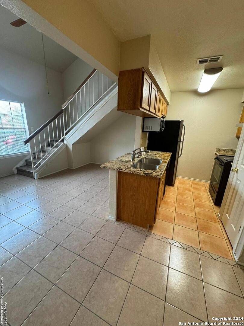 San Antonio, TX 78230-1822,11610 VANCE JACKSON UNIT 856