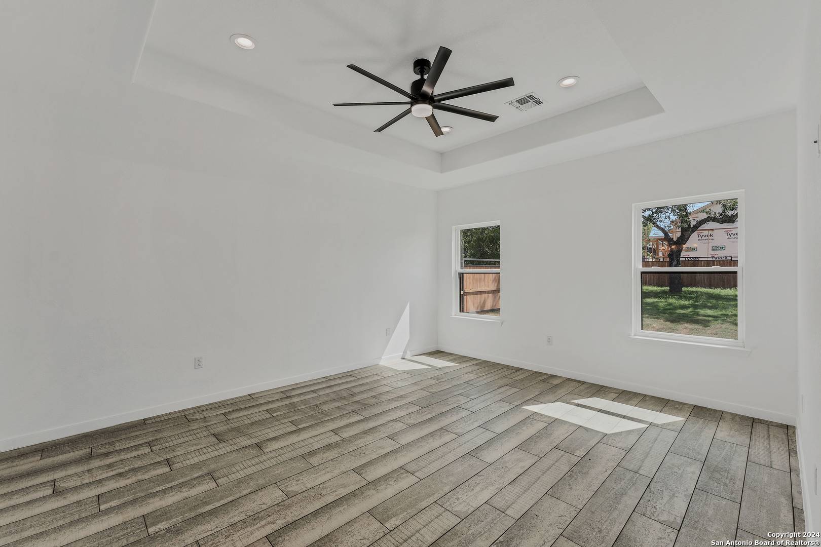 La Vernia, TX 78121,108 CHINABERRY HILL