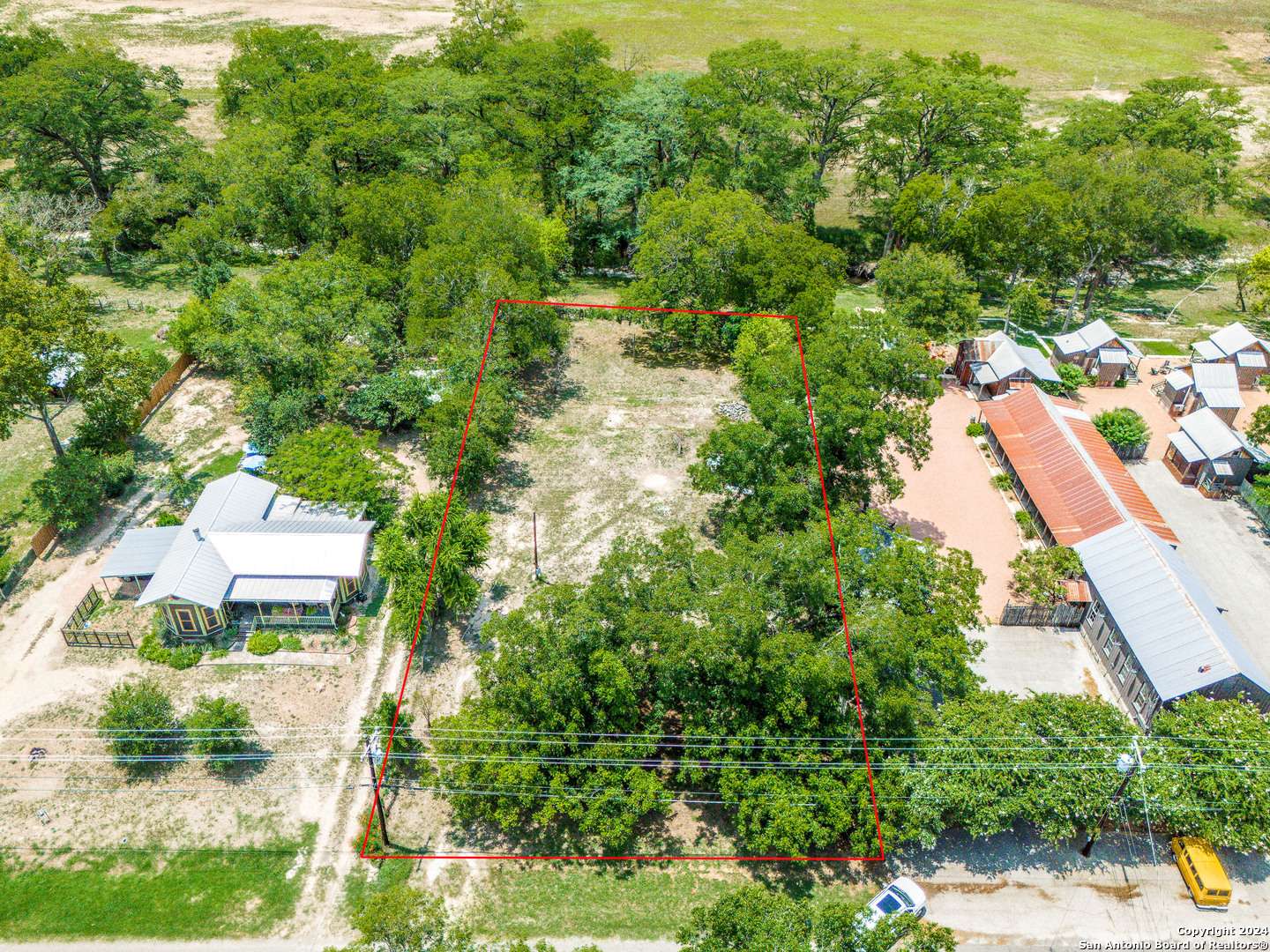 Comfort, TX 78013,609 WATER ST