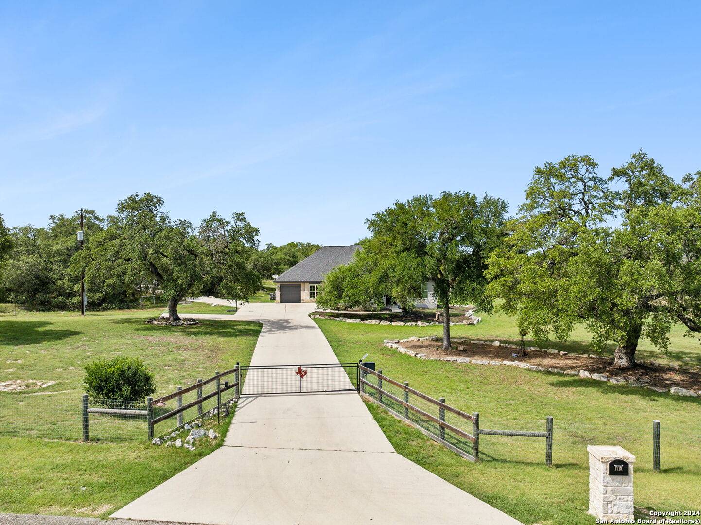 Spring Branch, TX 78070,1719 Rolling Creek