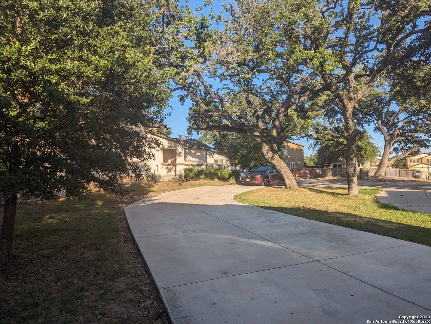 San Antonio, TX 78240-4479,10323 RELIC OAKS