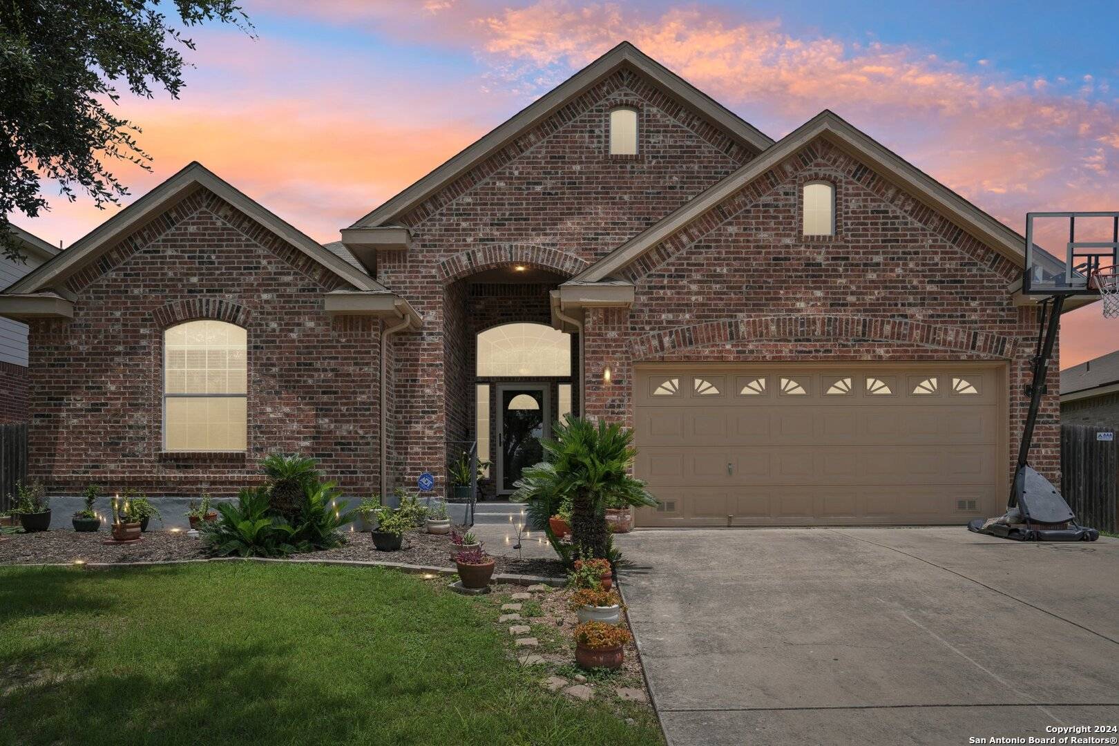 Cibolo, TX 78108-4324,233 KIPPER AVE