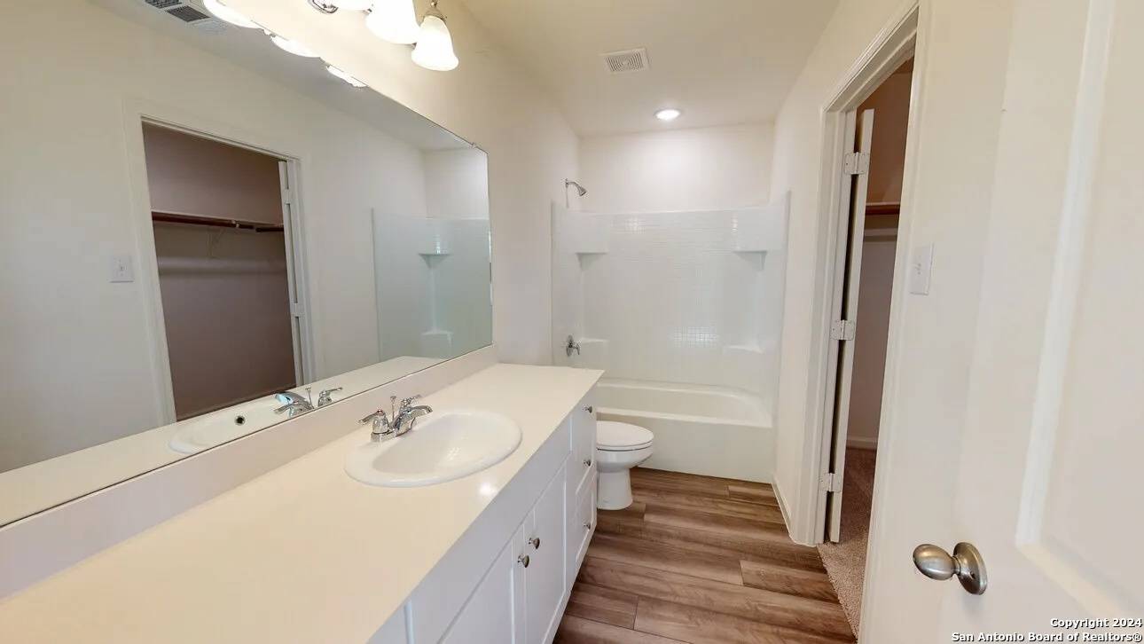 Converse, TX 78109,1007 Bulrush Street