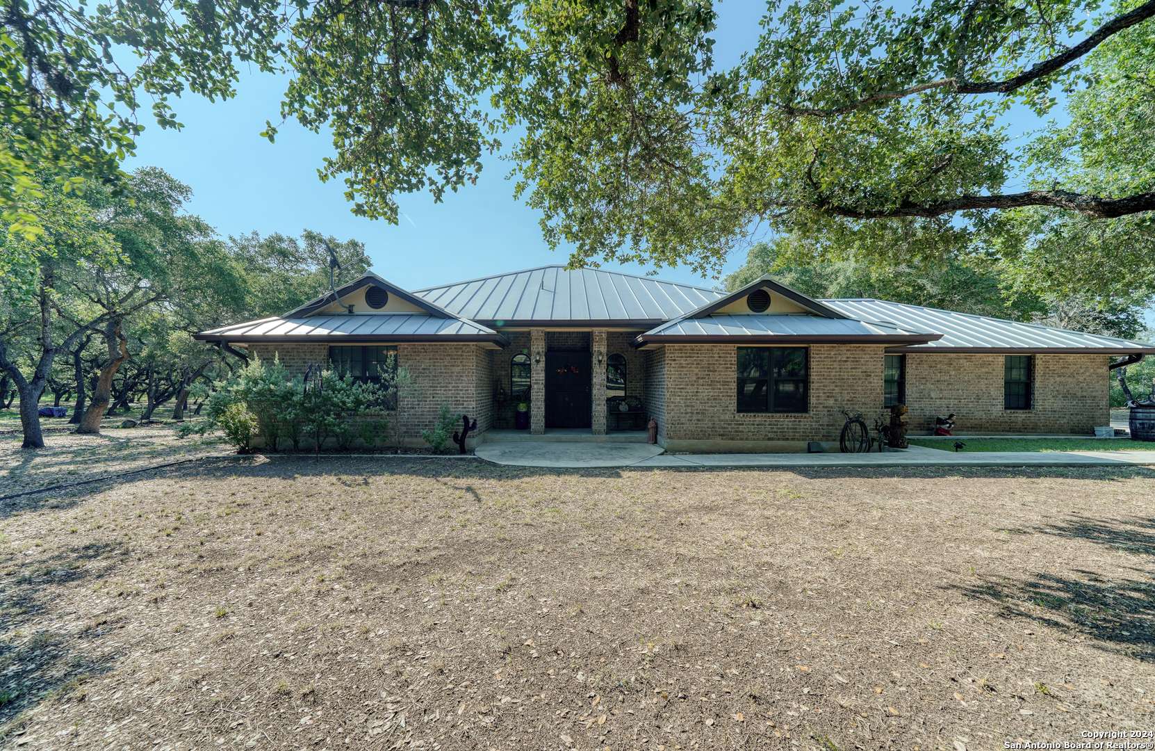 Floresville, TX 78114,630 Cherry Ridge