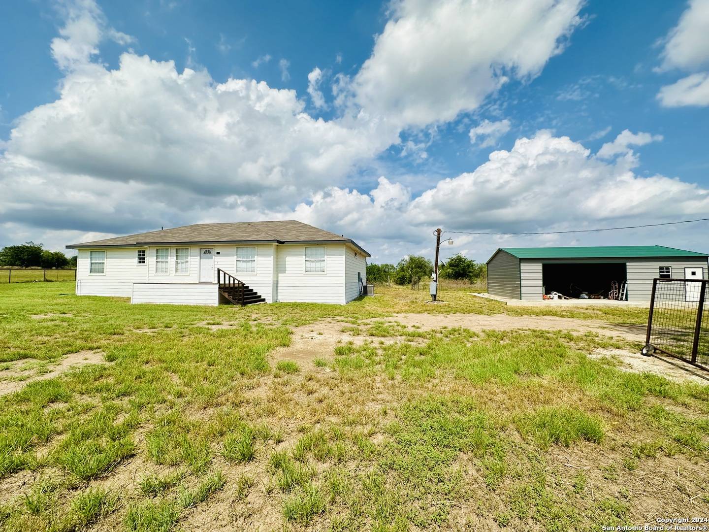 Elmendorf, TX 78112,19210 Southton Road