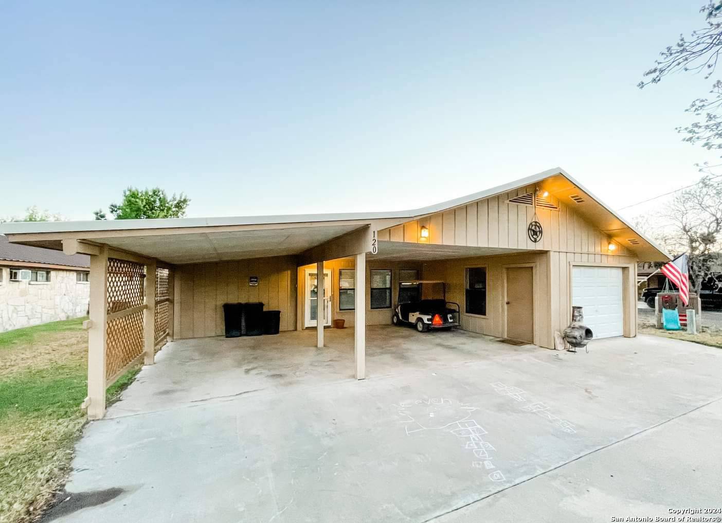 Brackettville, TX 78832,120 Sunset Lane